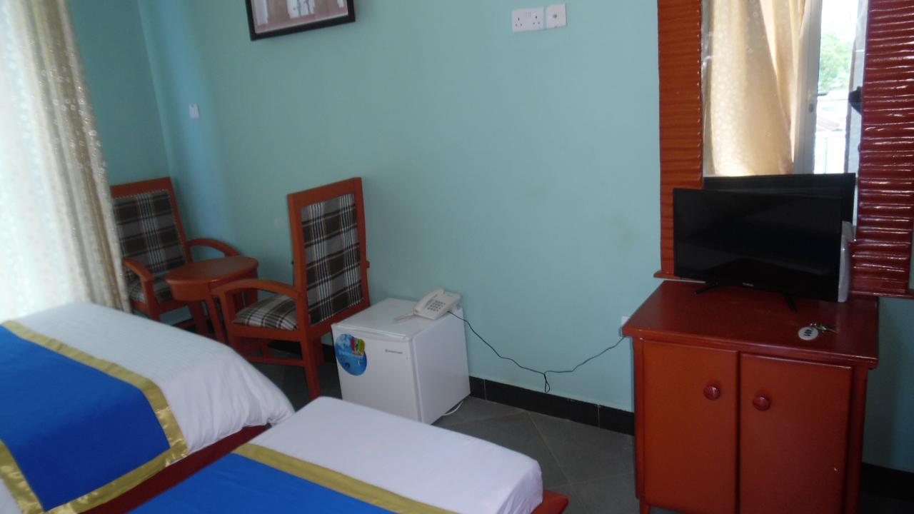 Bl Airport Hotel Dar es Salaam Exterior photo